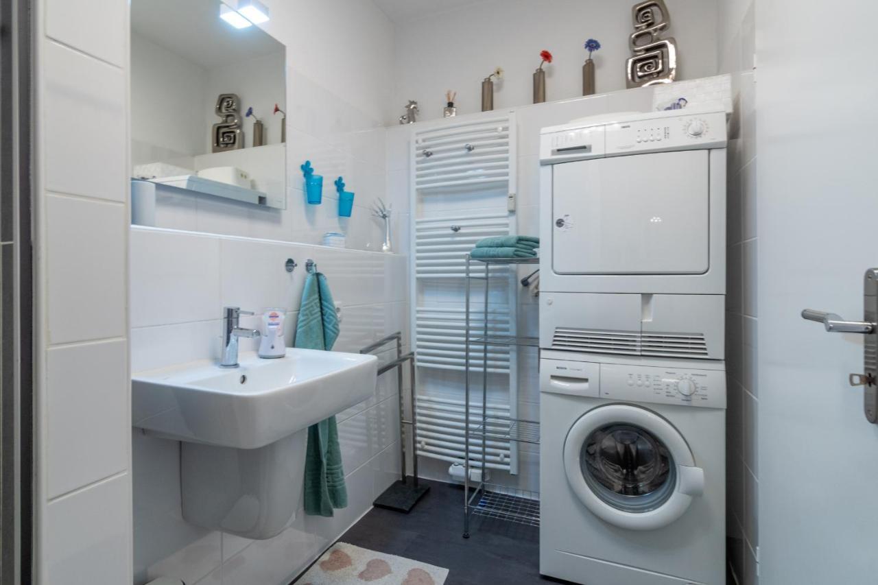 Friesenbiene Apartment Dornumersiel Exterior foto